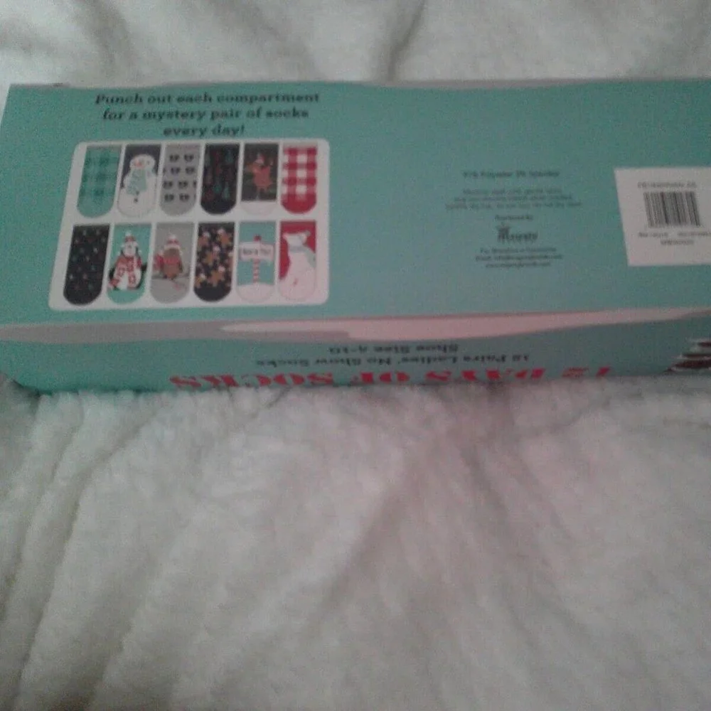 12 Days of Socks With Gift Box - 12 Pairs Christmas No Show Socks Ladies - NEW !